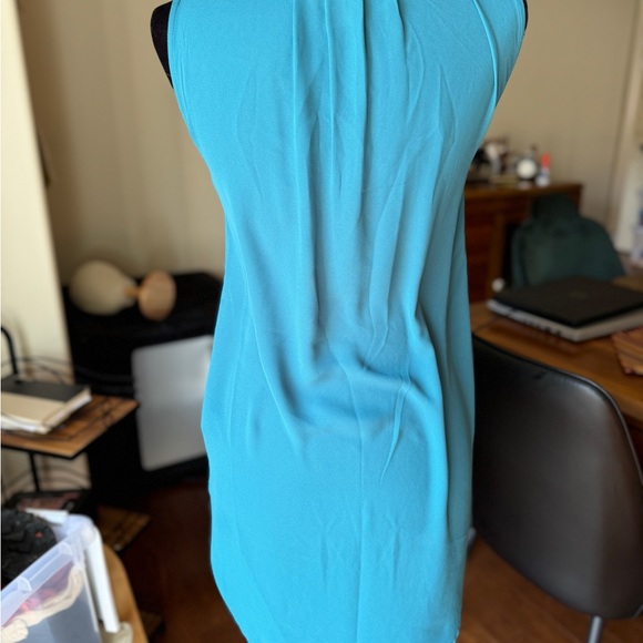 Teal colored long sleeveless H&M shirt - Picture 2 of 6